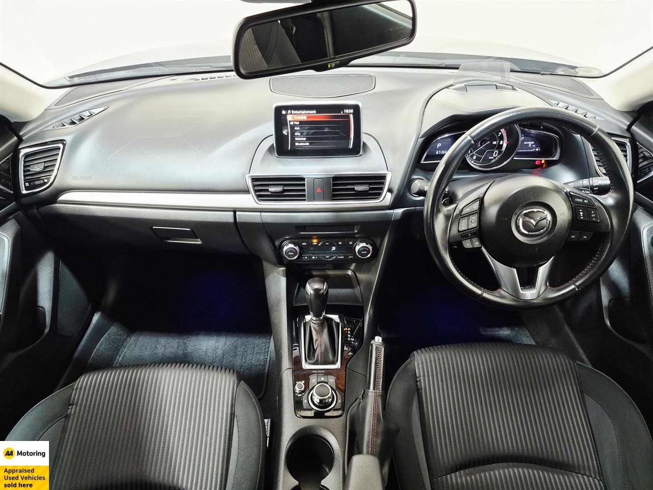 2015 Mazda Axela
