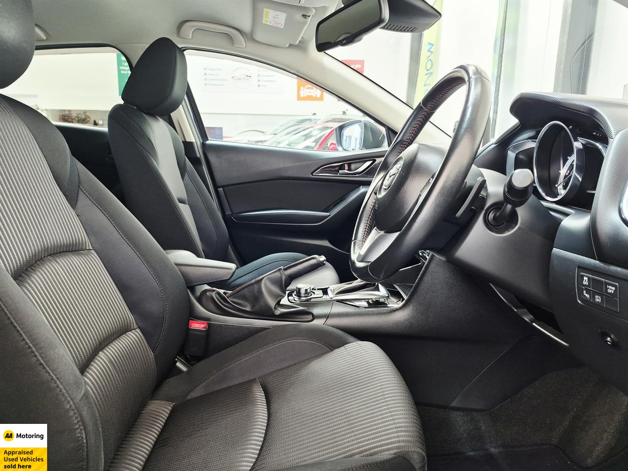 2015 Mazda Axela