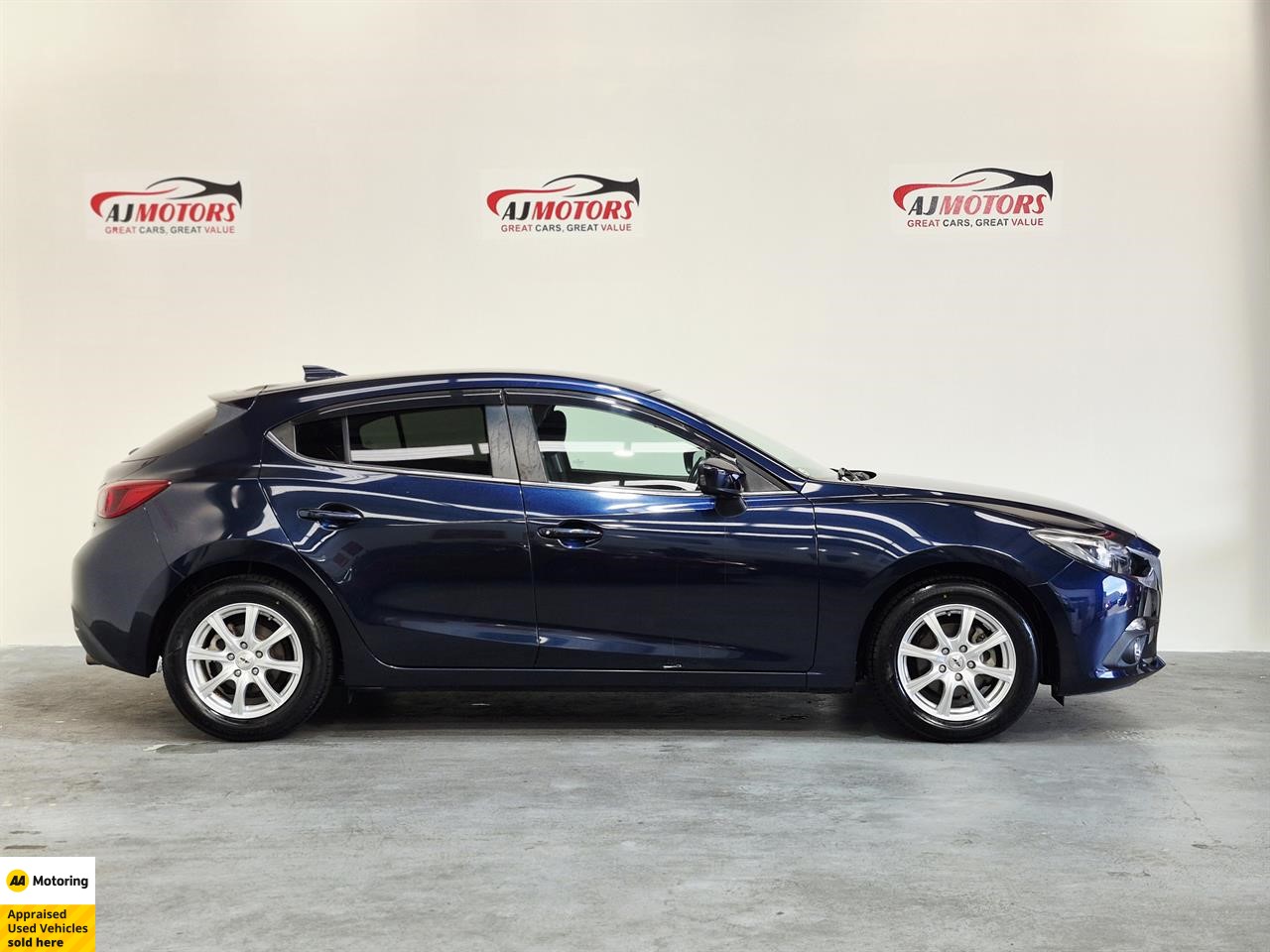 2015 Mazda Axela