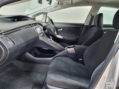 2013 Toyota Prius - Thumbnail
