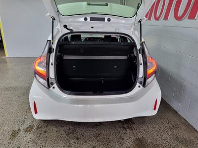 2019 Toyota Aqua - Thumbnail