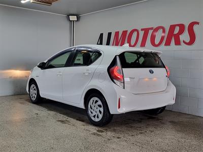 2019 Toyota Aqua - Thumbnail