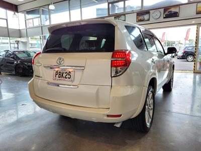 2010 Toyota Vanguard - Thumbnail