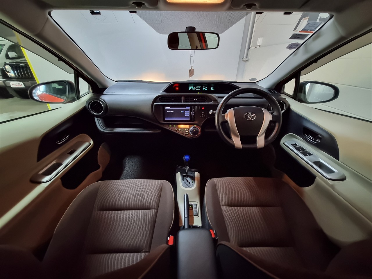 2013 Toyota Aqua