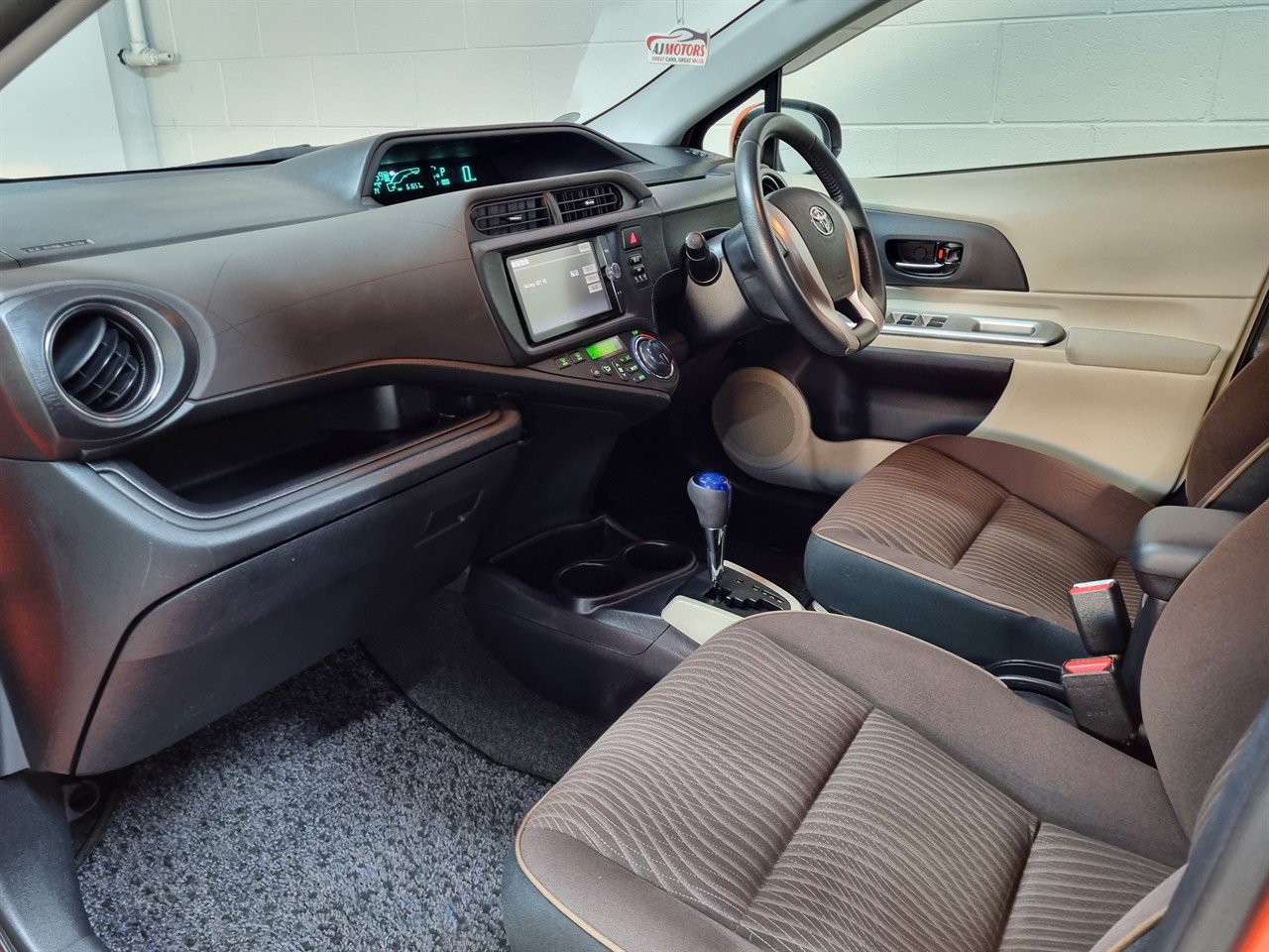 2013 Toyota Aqua