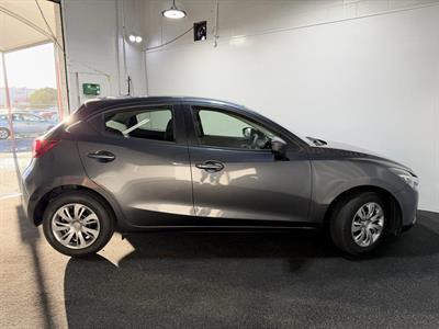 2015 Mazda Demio - Thumbnail