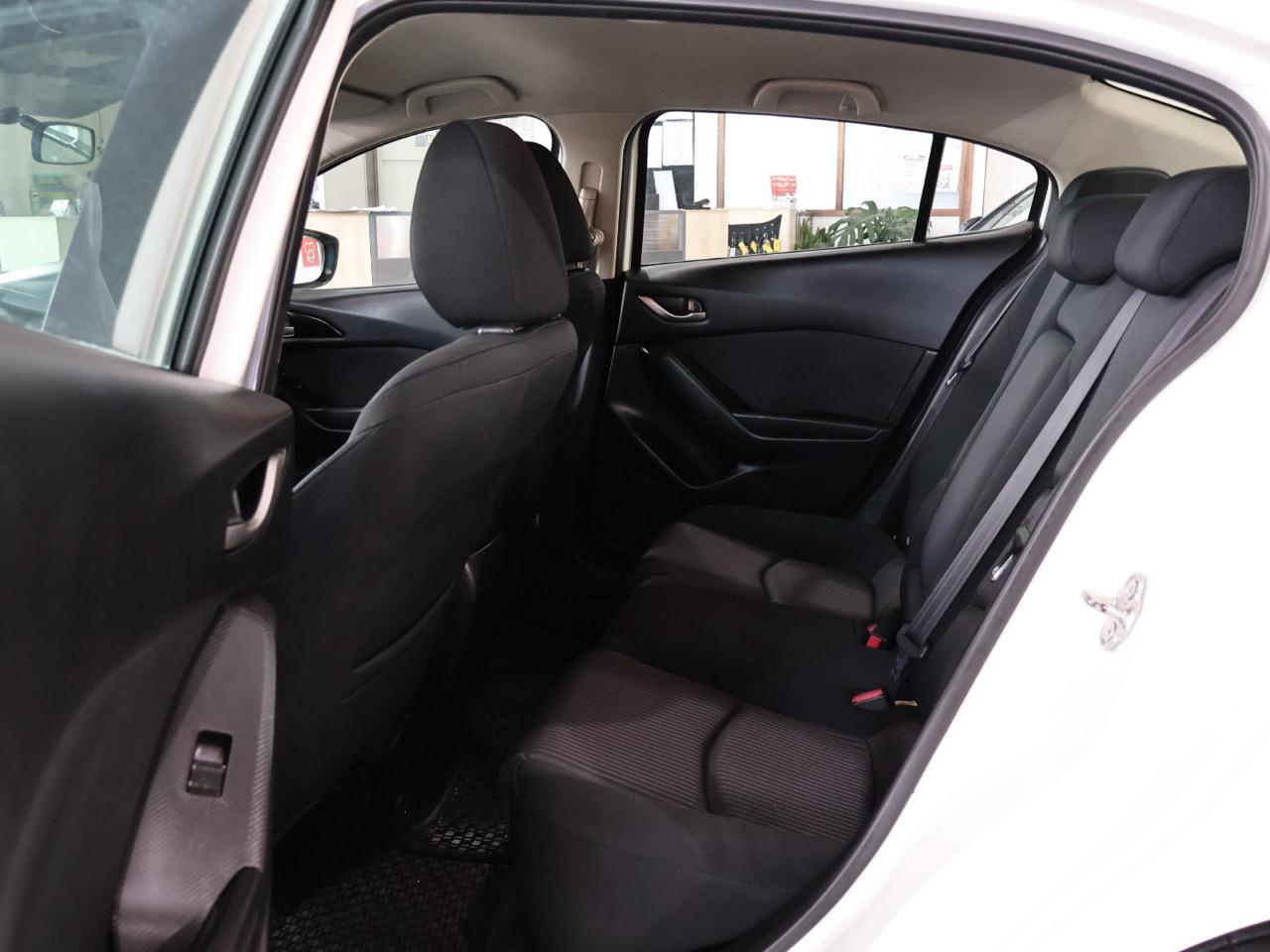 2015 Mazda Axela