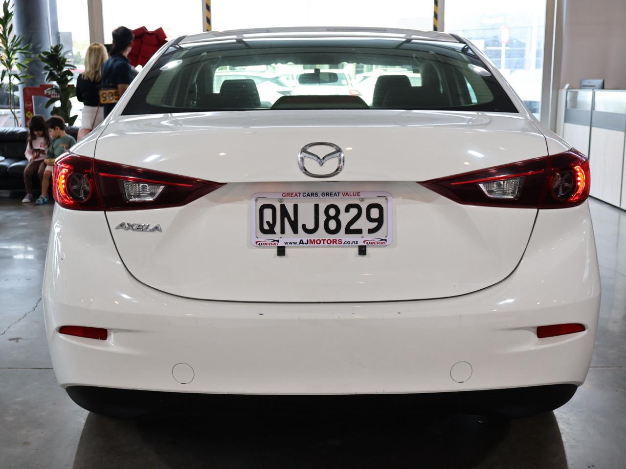 2015 Mazda Axela