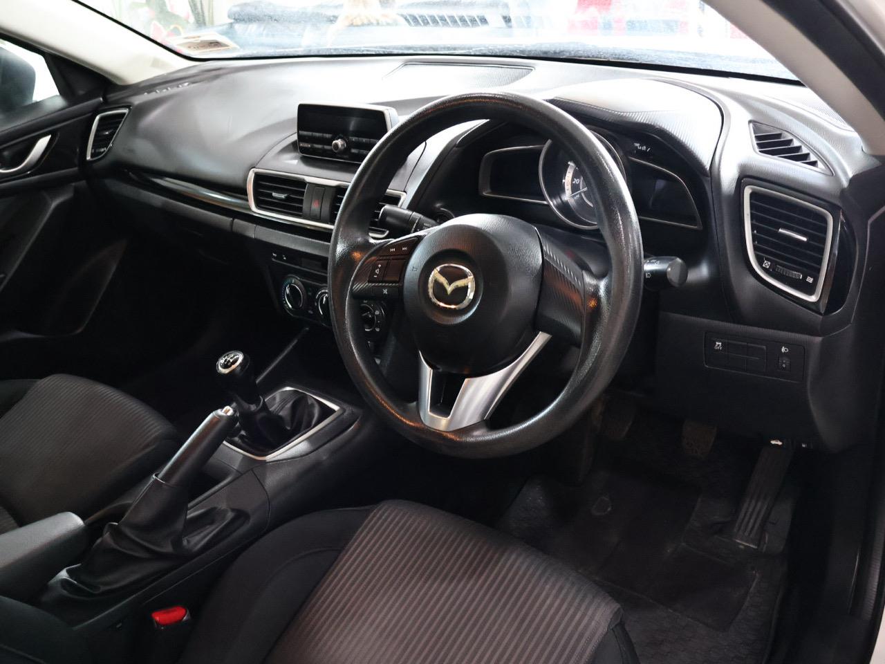 2015 Mazda Axela