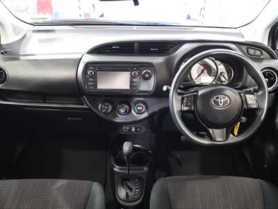 2018 Toyota Yaris - Thumbnail