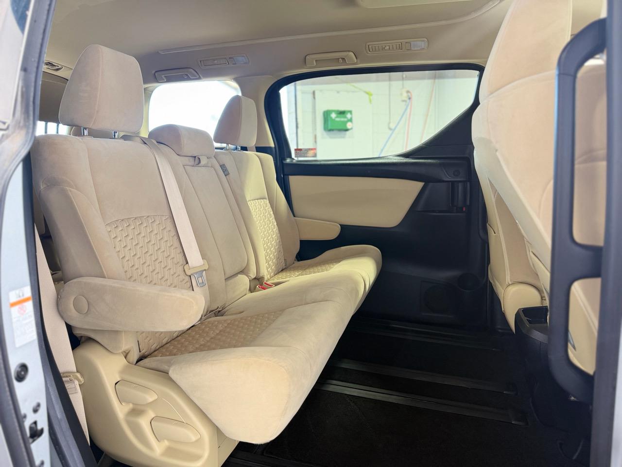 2017 Toyota Vellfire