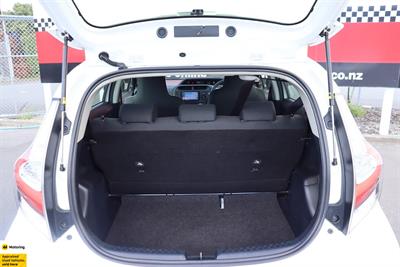 2018 Toyota Aqua - Thumbnail