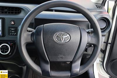 2018 Toyota Aqua - Thumbnail