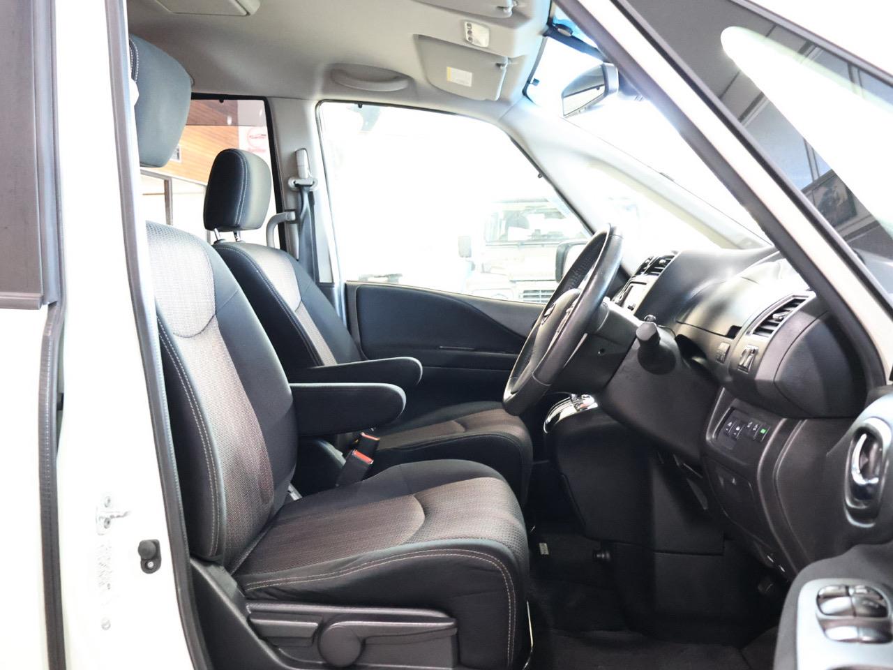 2015 Nissan Serena