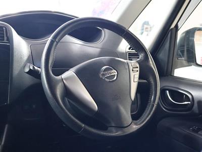2015 Nissan Serena - Thumbnail