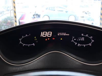 2015 Nissan Serena - Thumbnail