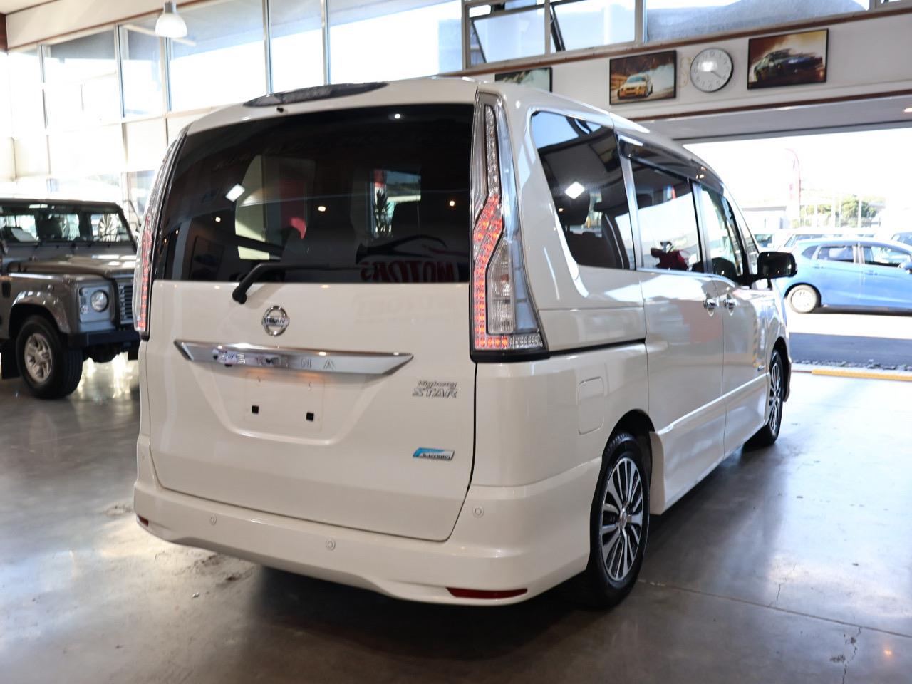 2015 Nissan Serena