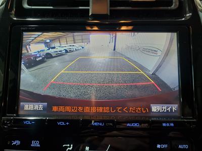 2016 Toyota Prius - Thumbnail