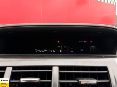 2012 Toyota Prius - Thumbnail