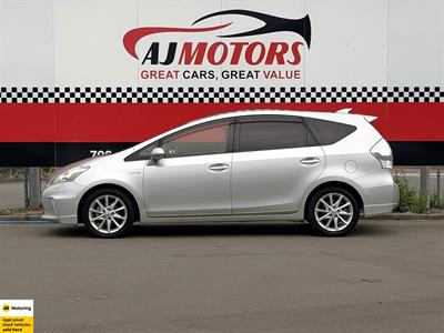 2012 Toyota Prius - Thumbnail