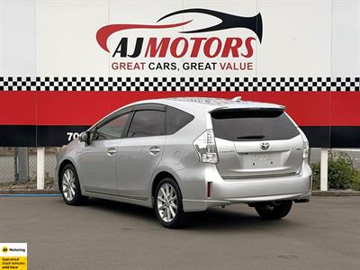 2012 Toyota Prius - Thumbnail