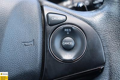 2015 Honda Vezel - Thumbnail