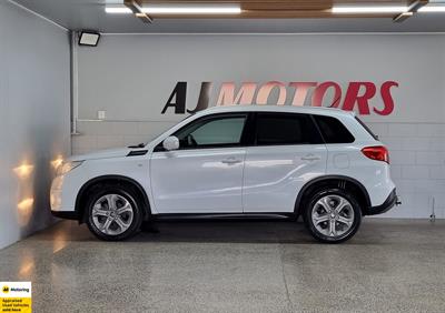 2016 Suzuki Vitara - Thumbnail