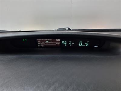 2012 Toyota Prius - Thumbnail