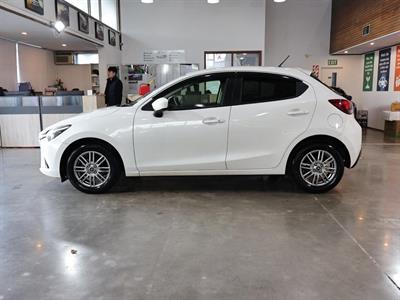 2015 Mazda Demio - Thumbnail