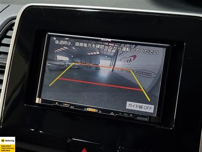 2017 Nissan Serena - Thumbnail