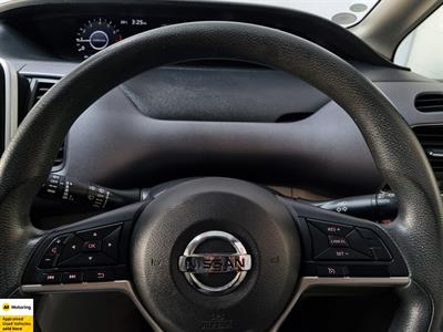 2017 Nissan Serena - Thumbnail