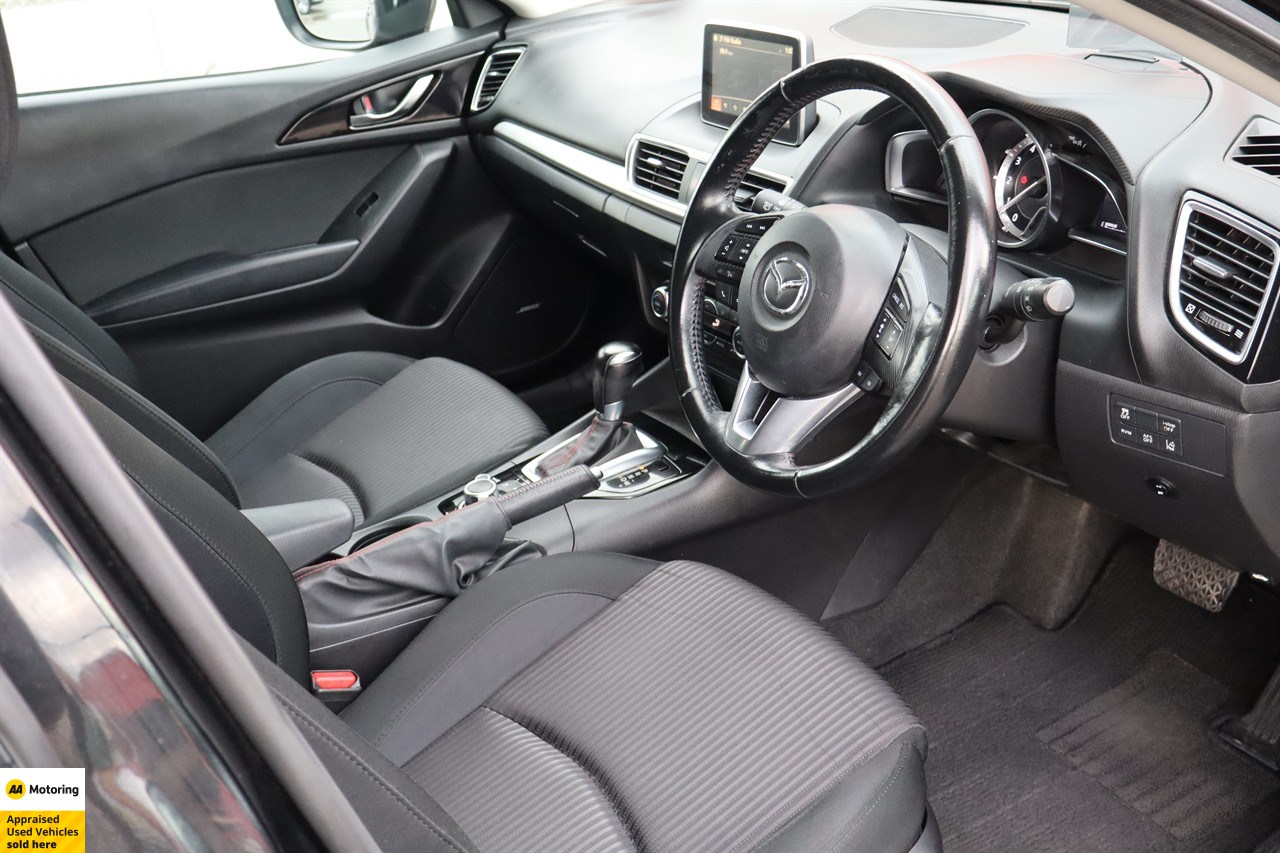 2015 Mazda Axela
