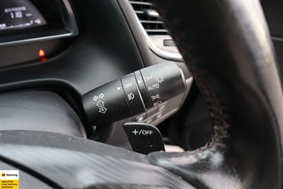 2015 Mazda Axela - Thumbnail