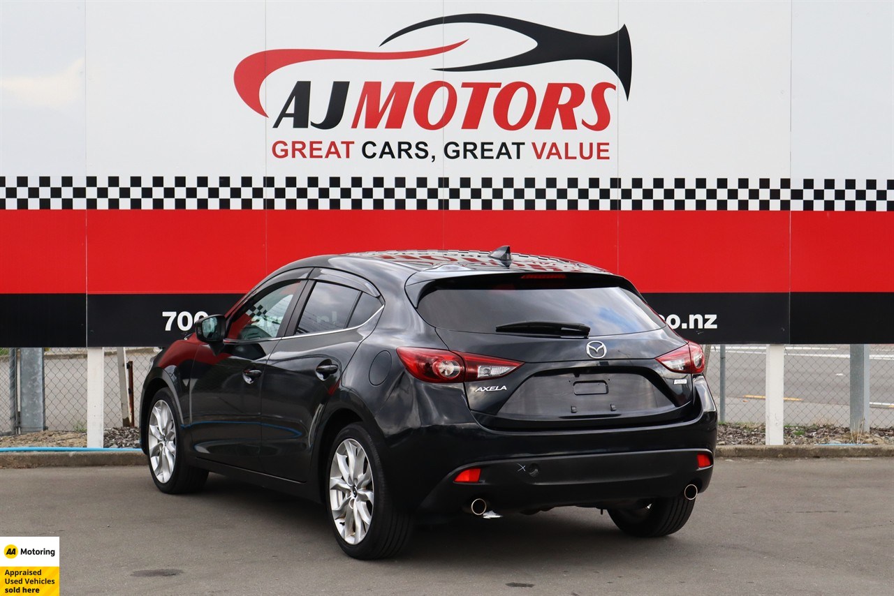 2015 Mazda Axela