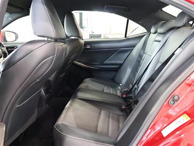 2016 Lexus IS 200t - Thumbnail