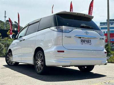 2008 Toyota Estima - Thumbnail