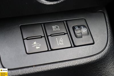 2016 Toyota Sienta - Thumbnail