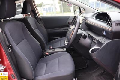 2016 Toyota Sienta - Thumbnail