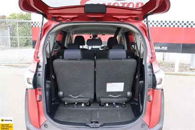 2016 Toyota Sienta - Thumbnail