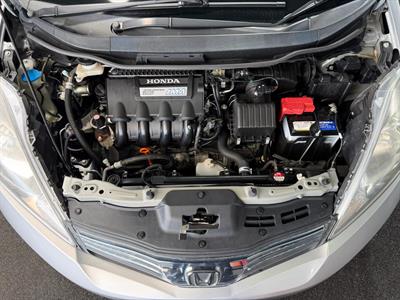 2012 Honda FIT SHUTTLE HYBRID - Thumbnail