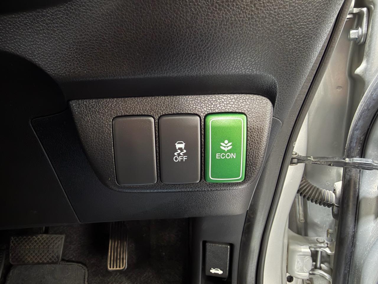 2012 Honda FIT SHUTTLE HYBRID