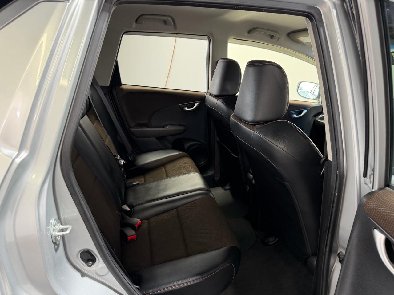 2012 Honda FIT SHUTTLE HYBRID