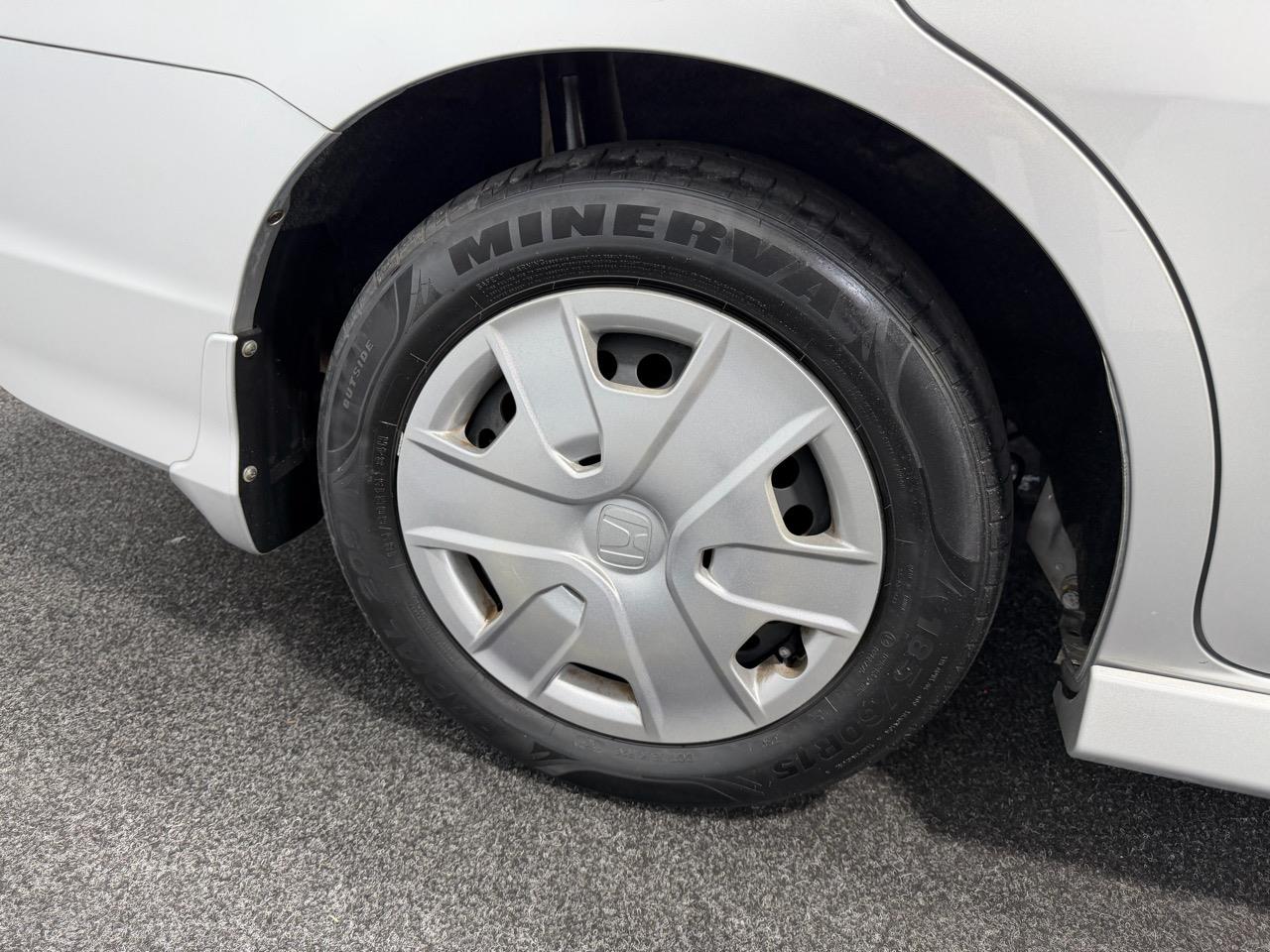 2012 Honda FIT SHUTTLE HYBRID