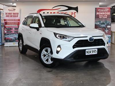 2021 Toyota RAV4 - Thumbnail