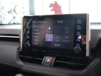 2021 Toyota RAV4 - Thumbnail