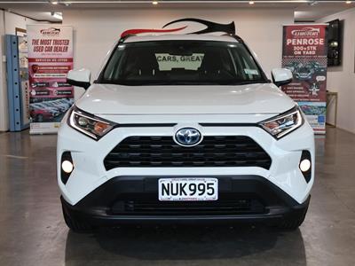 2021 Toyota RAV4 - Thumbnail