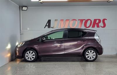 2014 Toyota Aqua - Thumbnail