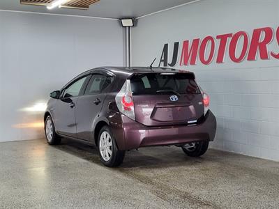 2014 Toyota Aqua - Thumbnail