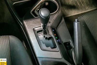2018 Toyota RAV4 - Thumbnail