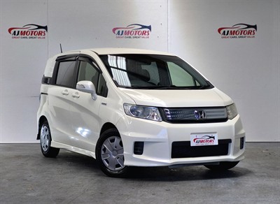 2013 Honda Freed - Thumbnail